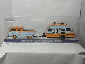 Greenlight 1/64 🇨🇵 Hitch & Tow Golf Volkswagen Typ 2 und 2016 Winnie Drop - Bild 1 von 9