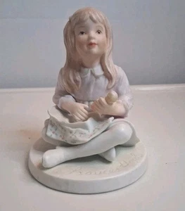 Figura de colección 1982 Frances Hook MY DOLLY 1118 de A Child's World - Imagen 1 de 6