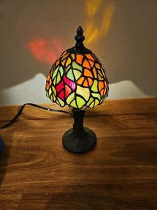 Small Tiffany Style Desk Lamp - Picture 1 of 4