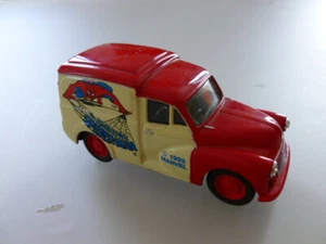 die cast  1/43 corgi MORRIS 1000 VAN -spider man   -no box - Foto 1 di 2