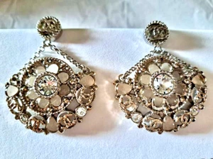 Authentic Chanel ✿*゚2019P SUBLIME Over Sized Gripoix Flower Earrings. - Picture 1 of 9