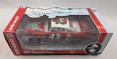 2015 Richard Petty 1960 Christmas Auto World #43 Plymouth Fury 1/24 Diecast - Image 1 of 4