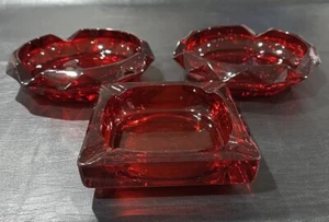 Wikinger Roter Rubin MCM Aschenbecher. Ein Quadrat und 2 Diamantschliff rund. Guter Zustand - Bild 1 von 8