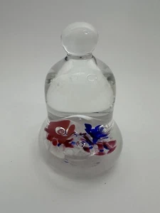 Vtg 1975 Maude & Bob St Clair Glass Red White Blue Floral Paperweight Bell - Bild 1 von 6