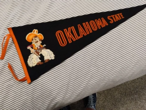 Oklahoma State Cowboys Pennant, 11 x 28" Cover