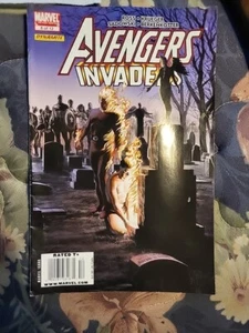 AVENGERS/INVADERS (2008) # 6 DI 12 (NM) ROSS & KRUEGER, DINAMITE - Foto 1 di 1