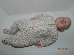 ZY Toys Reborn Baby Puppe Mädchen oder Junge als Mädchen verkleidet bemalte Lippen schlafend  - Bild 1 von 5