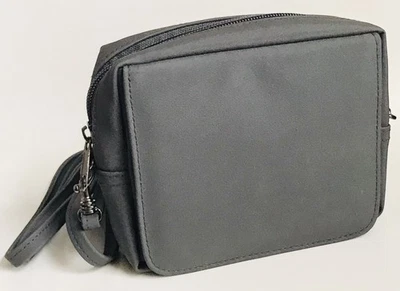 RARO Nuevo Cartera/Bolso de Maquillaje Mary Kay Gris Gunmetal con Correa y Espejo Envío Rápido Foto 1 de 4