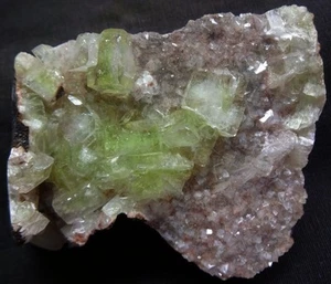 GREEN APOPHYLLITE CUBES ON MATRIX MINERALS SPECIMENS - Picture 1 of 3