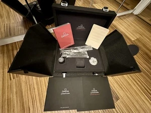 Omega Speedmaster Professional Moonwatch Box Koffer Big Box Zubehör Lupe NATO - Bild 1 von 8