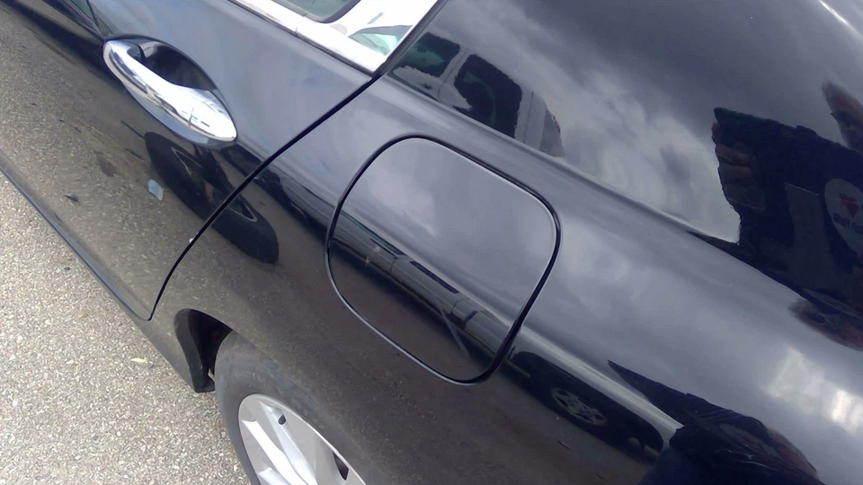 2013 2014 2015 2016 2017 HONDA ACCORD Fuel Tank Door BLACK - Imagem 1 de 1