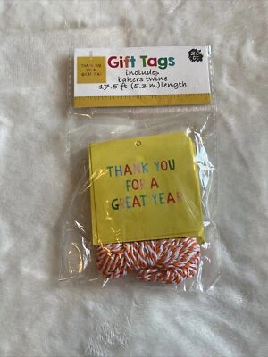 Etiquetas de regalo que incluyen 17,5 pies Bakers Twine suministros para maestros 30ct (fin de año) Foto 1 de 2