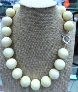 Huge Vintage Light yellow Sponge Coral 20mm Round Beads Sterling Necklace 18“ - Picture 1 of 4