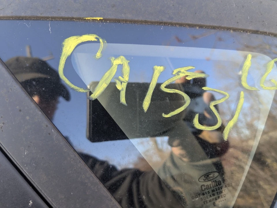 Quarter Glass/window FORD FIESTA Left 11 12 13 14 15 16 17 18 19 - Imagem 1 de 1