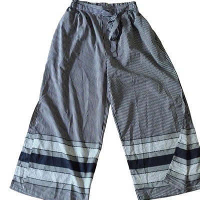 Angie Pantalón Cordón Rayas Blanco y Negro Bohemio Informal Ligero  Foto 1 de 4