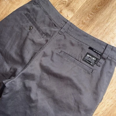 Pantalones Cortos Rip Curl A Medida Preppy Bolsillo para Monedas Talla 33 Gris Algodón Patinador Paseo Marítimo Foto 1 de 4