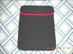 GENERIC NETBOOK /NOTEBOOK /LAPTOP 14" SLEEVE -(COLOR -BLACK/RED STRIP) - Picture 1 of 2