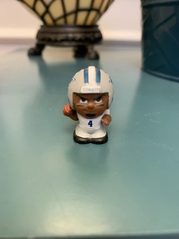 2017 NFL Series 6 Teenymates Cowboys QB Dak Prescott White Jersey Figure #4 Cover
