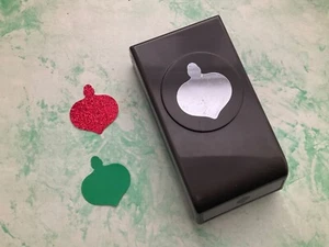 STAMPIN UP Christmas Ornament bauble Card Craft Punch cutter - Picture 1 of 3