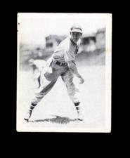1939 Play Ball #54 HARRY GUMBERT - NEW YORK GIANTS