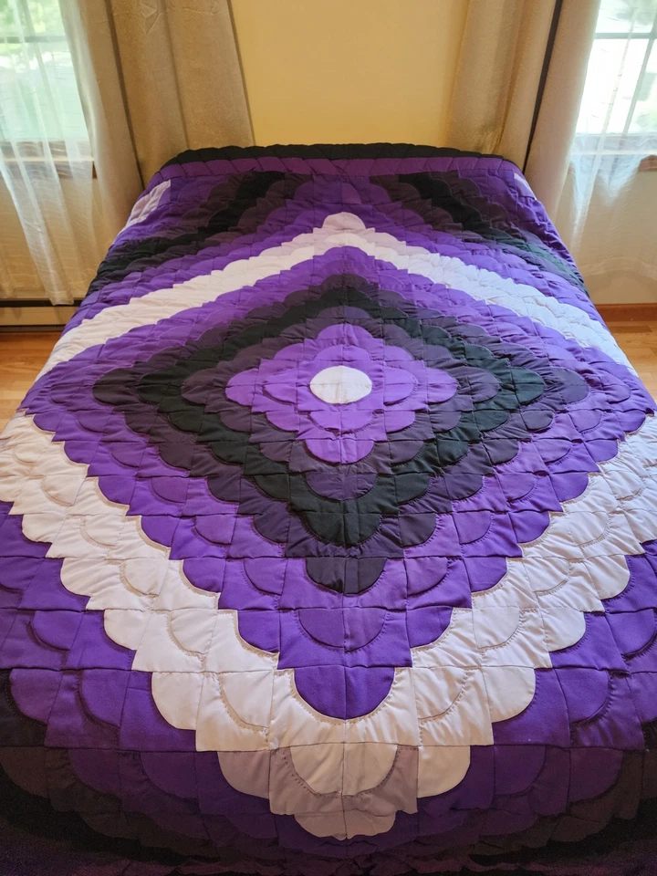Hand Quilted NEW Amish quilt King / Queen size Ocean waves - Image 1 of 4