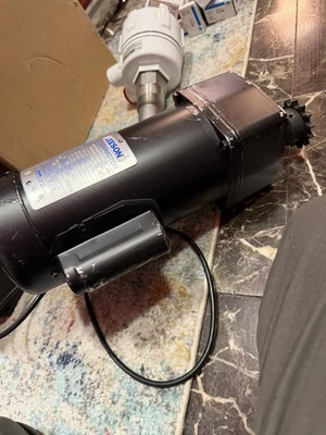 Lesson C42C17FZ6B Parallel Gear motor .33 Hp 173 Rpm Single Phase - Image 1 of 2