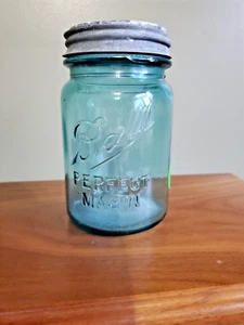Antique Ball Perfect Mason Pint Jar w/ Zinc Lid (1910-1923) - Picture 1 of 5