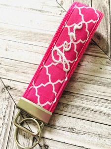 Key Fob Monogram/ Personalized/ Pink Quarterfoil/ Wristlet - Picture 1 of 8