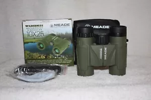 Meade 125021 10x25mm Wilderness Waterproof Roof Prism Compact Binocular - Picture 1 of 4