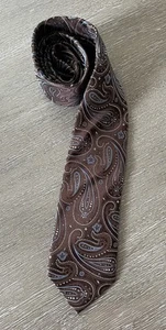 GEOFFREY BEENE MENS TIE DARK BROWN WITH LIGHT BLUE PAISLEY - Picture 1 of 7