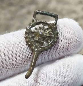 Tudor Kleiderhaken / Umhanghaken Metallfund (157) - Bild 1 von 9