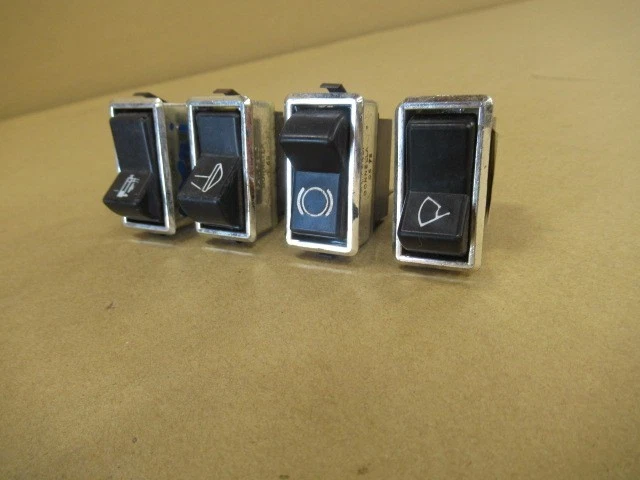 Ford Capri mk1 Dashboard Switch's x4  (one is missing clip etc ) — 第 1/4 张图片