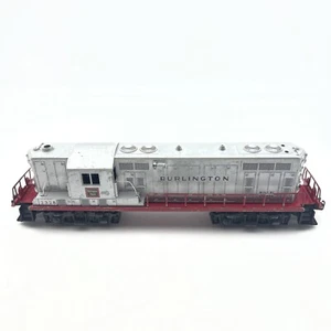 LIONEL POSTWAR O GAUGE 2328 BURLINGTON GP-7 POWERED DIESEL LOCOMOTIVE - TESTED - Picture 1 of 19
