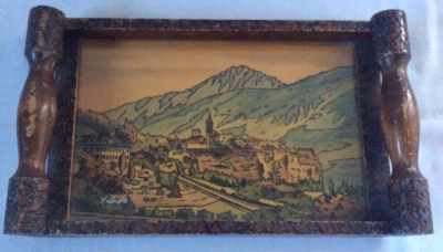 plateau ancien pyrogravure signée Boli (Louis Bollinger) : Embrun - bois & verre - Photo 1/3