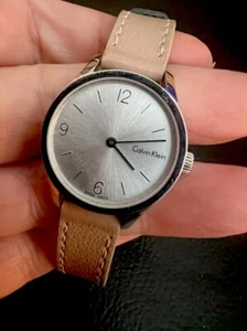 Fine Ladies Calvin Klein Quartz Wrist Watch Leather Strap - Picture 1 of 6