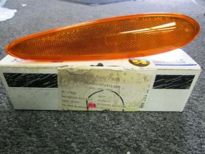 LH Left Driver Side Marker Signal Light NI2550137 Fits 2000-2003 Nissan Maxima - Image 1 of 4