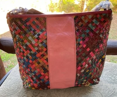 Bolso de mano tejido de cuero bolso caos multicolor ajuste correa para el hombro nuevo con etiquetas Foto 1 de 4