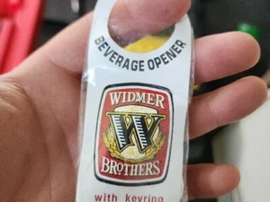 UNUSED WIDMER BROTHERS PORTLAND OR MICRO CRAFT BEER BOTTLE KEYCHAIN OPENER - Picture 1 of 3