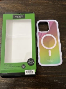 Funda ondulada Kate Spade NY con MagSafe para iPhone 16 Pro Max ópalo iridiscente USADA - Imagen 1 de 9