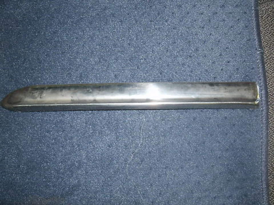 Ford Car 1949 1950/Deluxe guardabarros delantero moldeado derecho nuevo Foto 1 de 1