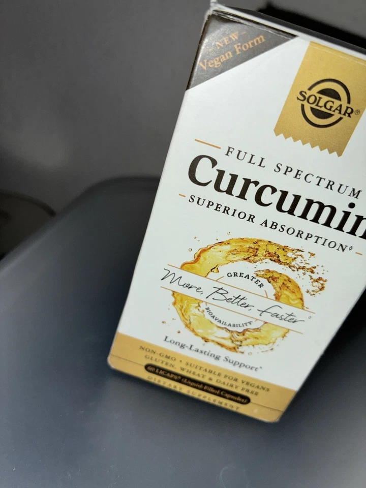 Curcumina de espectro completo Solgar - 60 cápsulas blandas veganas sin gluten - caducidad 06/2026 Foto 1 de 2