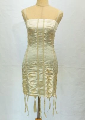 Mini vestido blanco satinado Givenchy recortado Foto 1 de 4