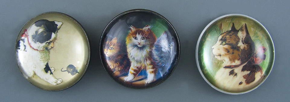 LARGE PICTURE BUTTON WITH CRYSTAL DOME - CATS - SET OF 3 - Image 1 of 2