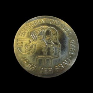 GERMANY DEMOCRATIC REPUBLIC 5 MARK INT. WOMEN'S YEAR 1975 KM 55 #90# - Picture 1 of 2