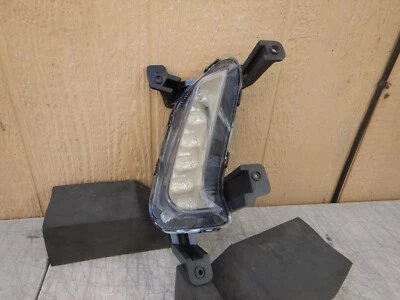 Hyundai Elantra 2017 2018 lado derecho luz antiniebla LED mercado de accesorios Foto 1 de 4