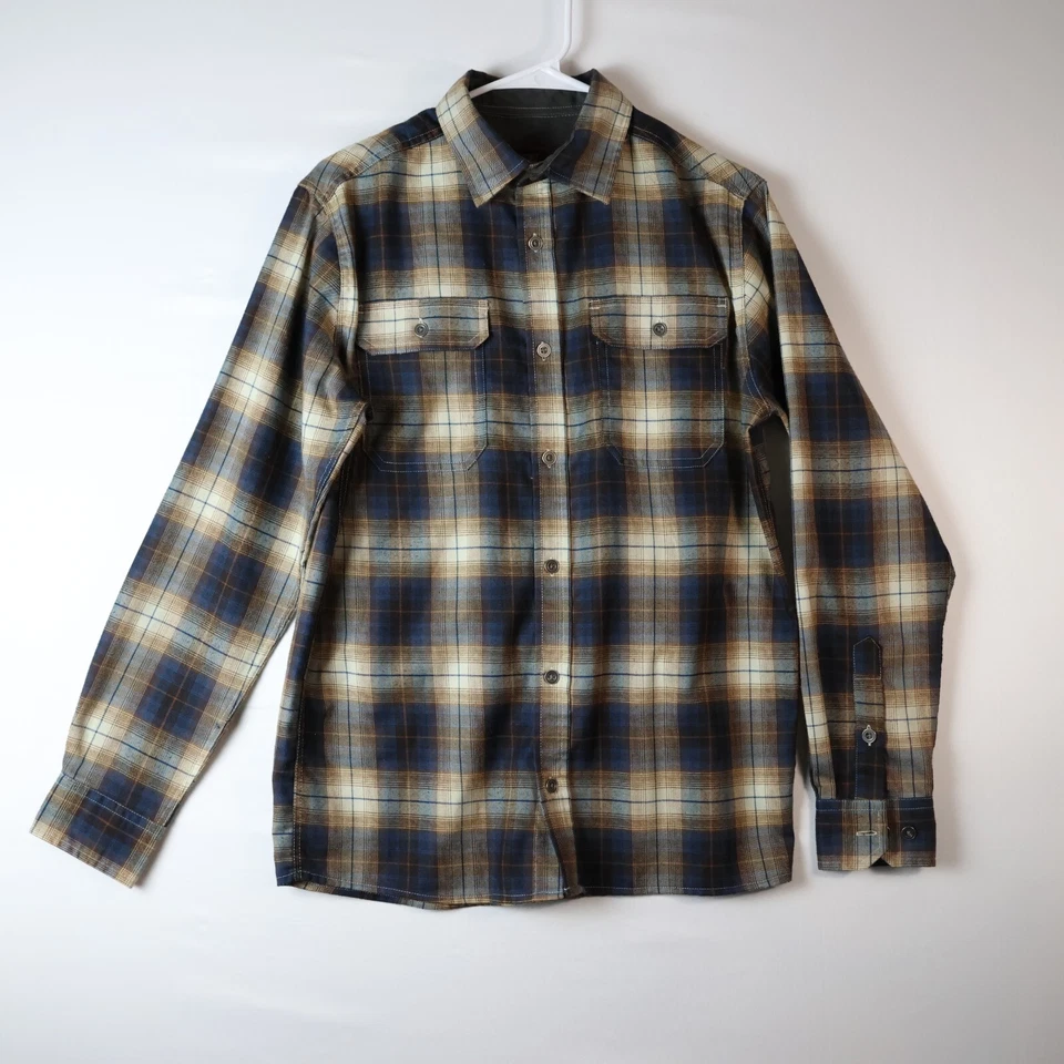 Franela informal de manga larga con botones a cuadros negros/amarillos Swiss Tech para hombre talla pequeña Foto 1 de 4