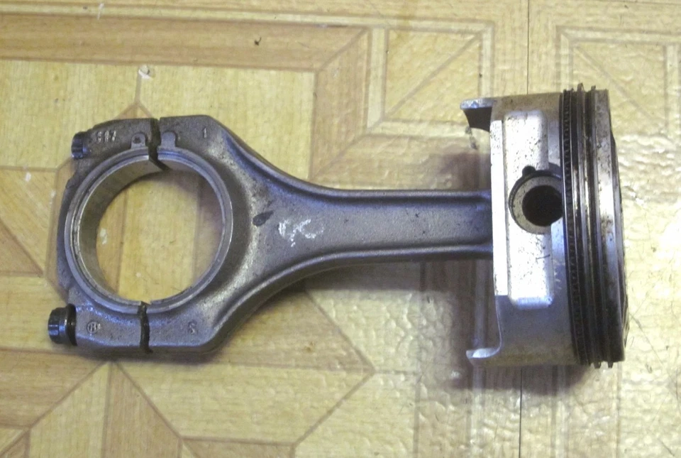 BMW M3 2008 2009 2010 motor pistón biela, 135786 AAI, 135786AAI, OEM  Foto 1 de 1