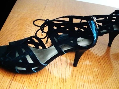 Christian Siriano Peep Toe Stiletto Negro Talla 8 Foto 1 de 4