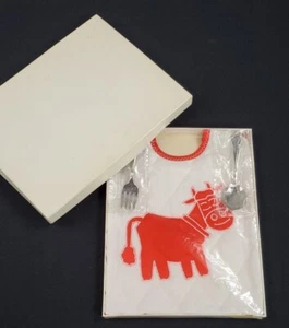 Vintage 80's Baby Bib Set Red Happy Cow Nuevo en paquete original - Imagen 1 de 8