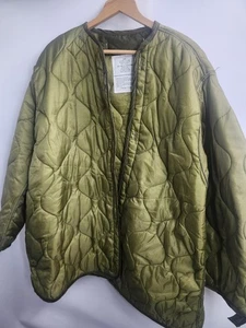 Vintage US Military M65 Liner Jacket Mens Medium Quilted Nylon - Picture 1 of 5